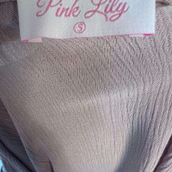Pink Lily Pink Blouse Women’s Super cute Rayon flattering Size Small - 0313 - Picture 3 of 5